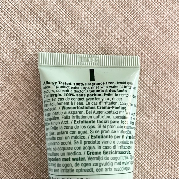 New Clinique 7 Day Scrub Cream Rinse Off Formula - Picture 2 of 2